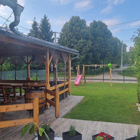 Holiday Home Baotic Velika Mlaka Buitenkant foto