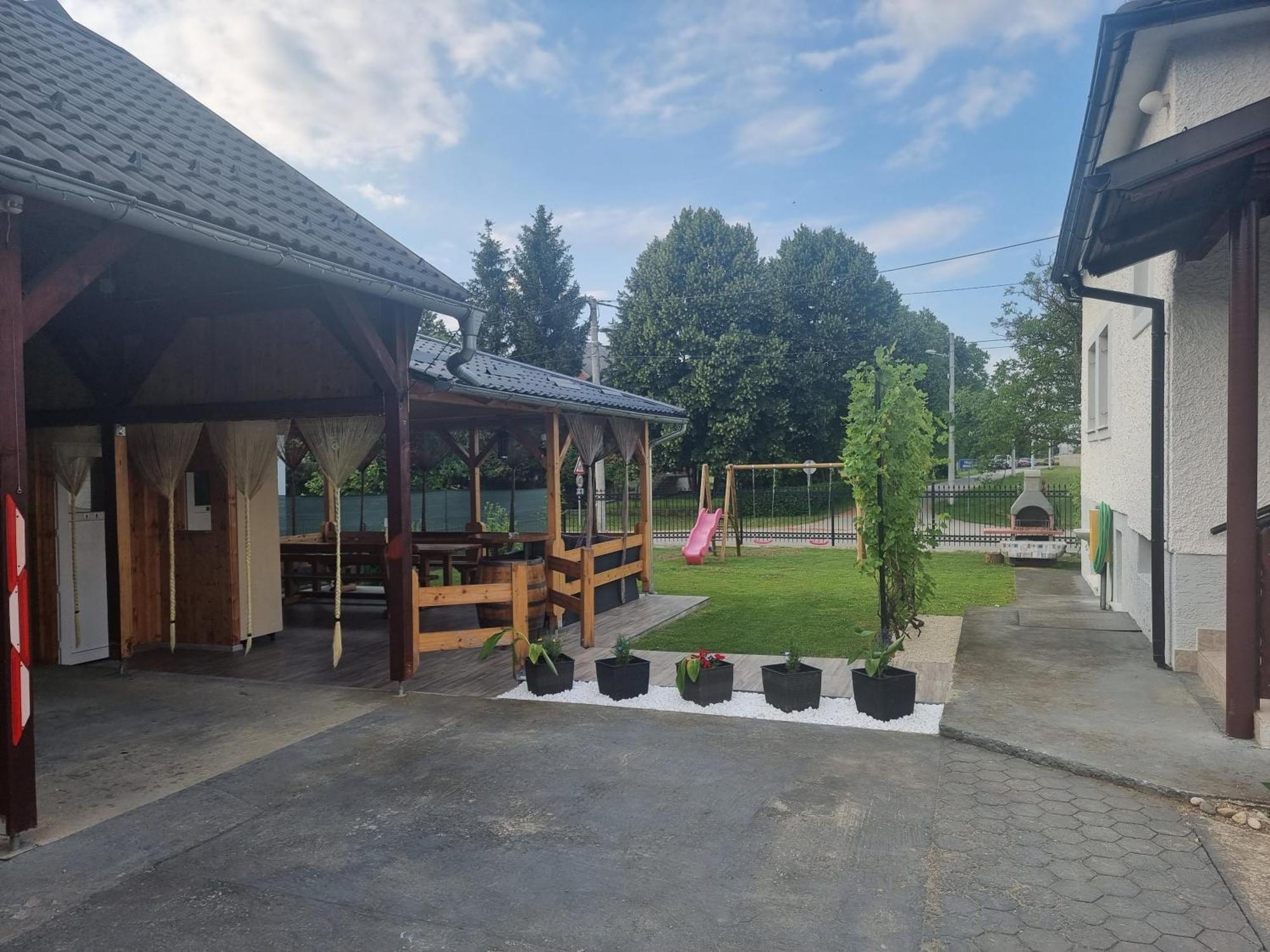 Holiday Home Baotic Velika Mlaka Buitenkant foto